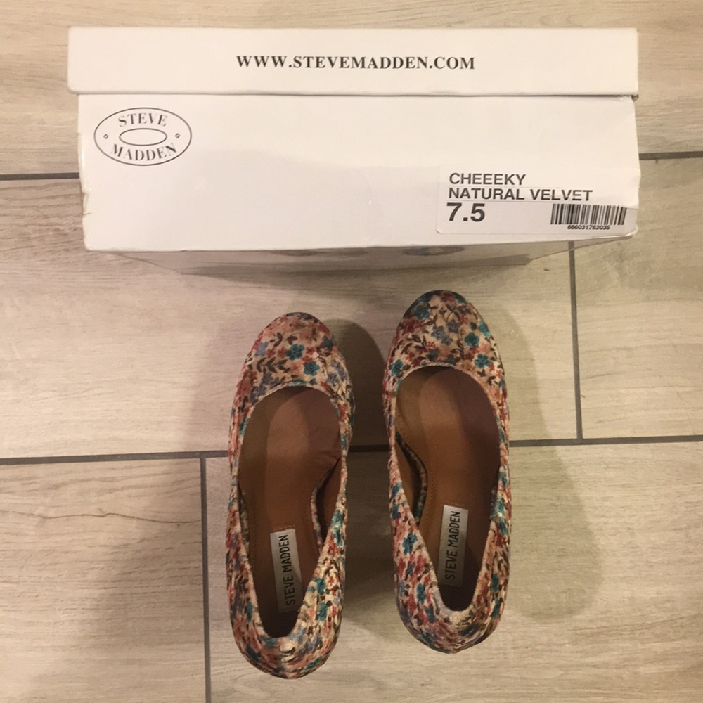 Steve Madden Cheeky Velvet Heels - Picture 6 of 7